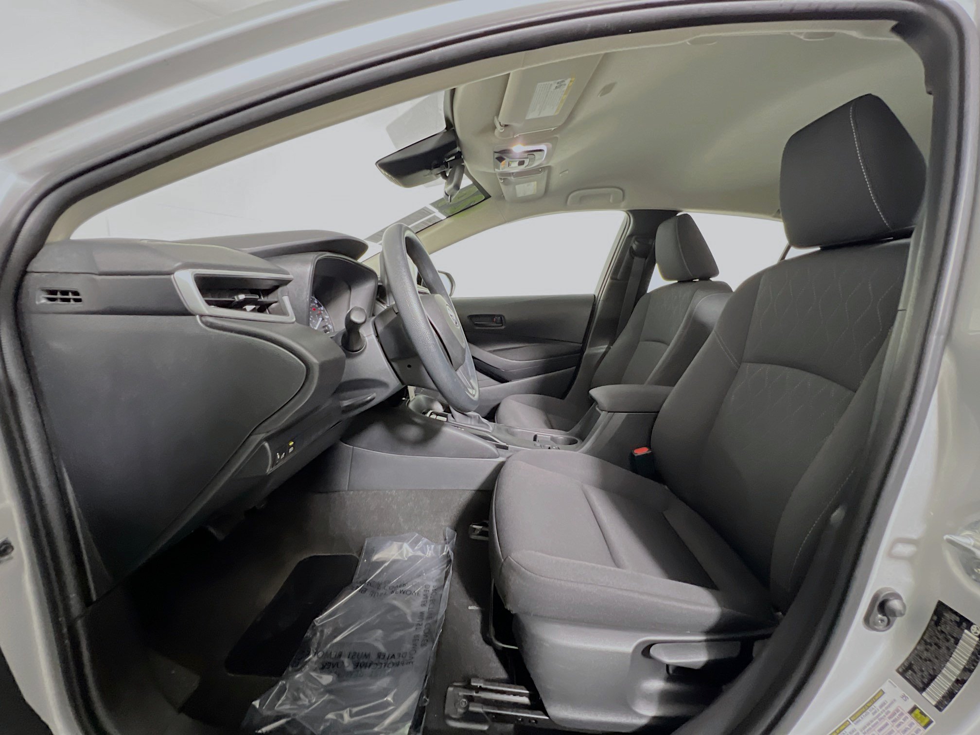 Used 2024 Toyota Corolla LE FWD image 15