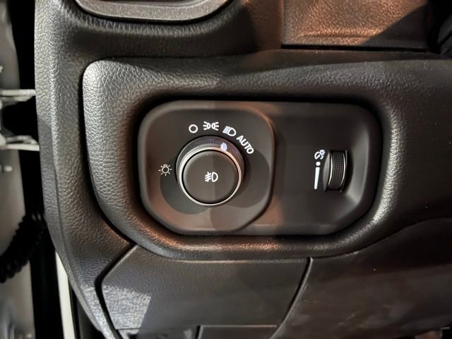 New 2024 RAM 3500 Tradesman image 27