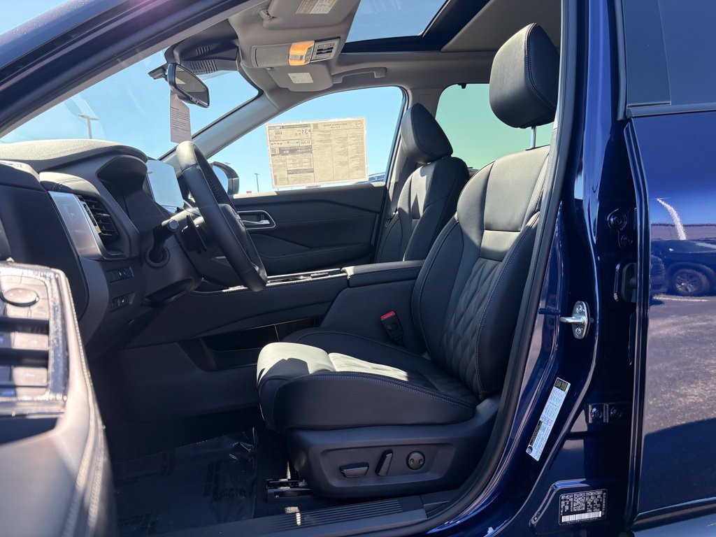 New 2026 Nissan Rogue Platinum AWD/4WD image 31