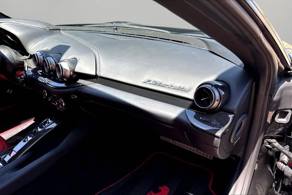 Used 2014 Ferrari F12 Berlinetta RWD image 20