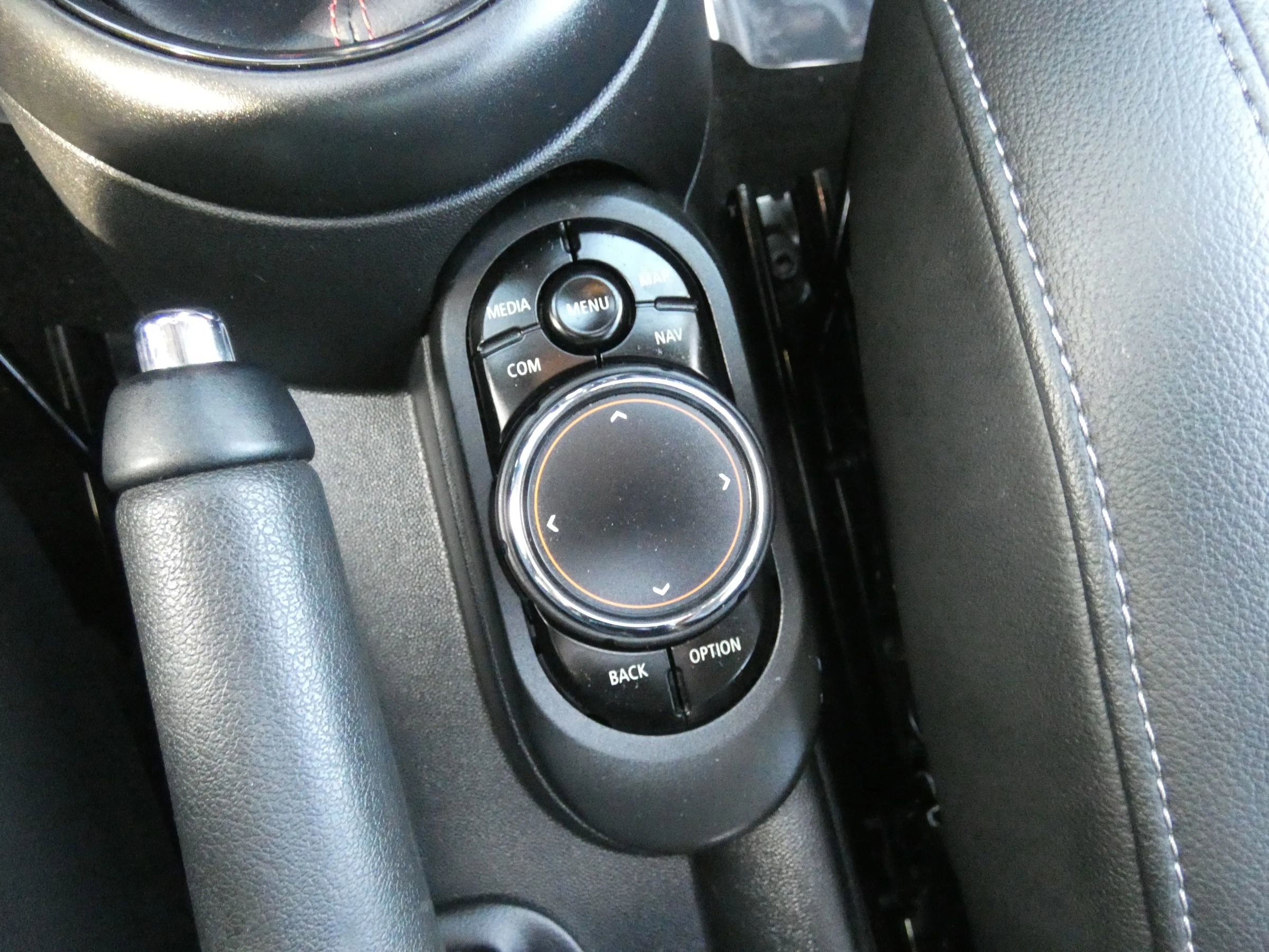 Used 2019 MINI Cooper S w/ Premium Package image 63