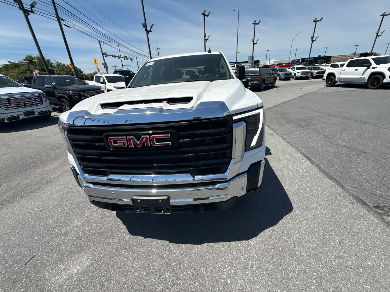 New 2026 GMC Sierra 2500 Pro w/ 1SA Pro Safety Plus Package AWD/4WD image 30