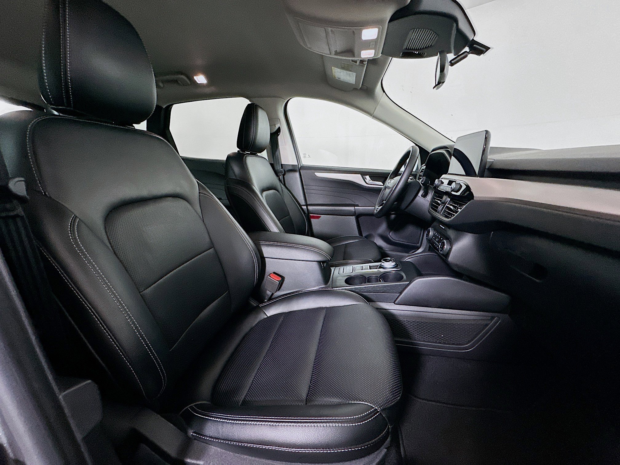 Used 2022 Ford Escape SEL image 30