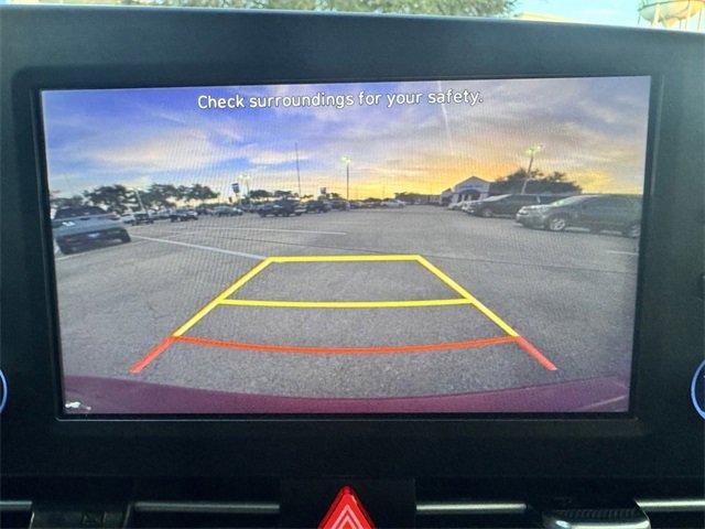 Used 2023 Hyundai Elantra SEL w/ Preferred Accessory Package image 18