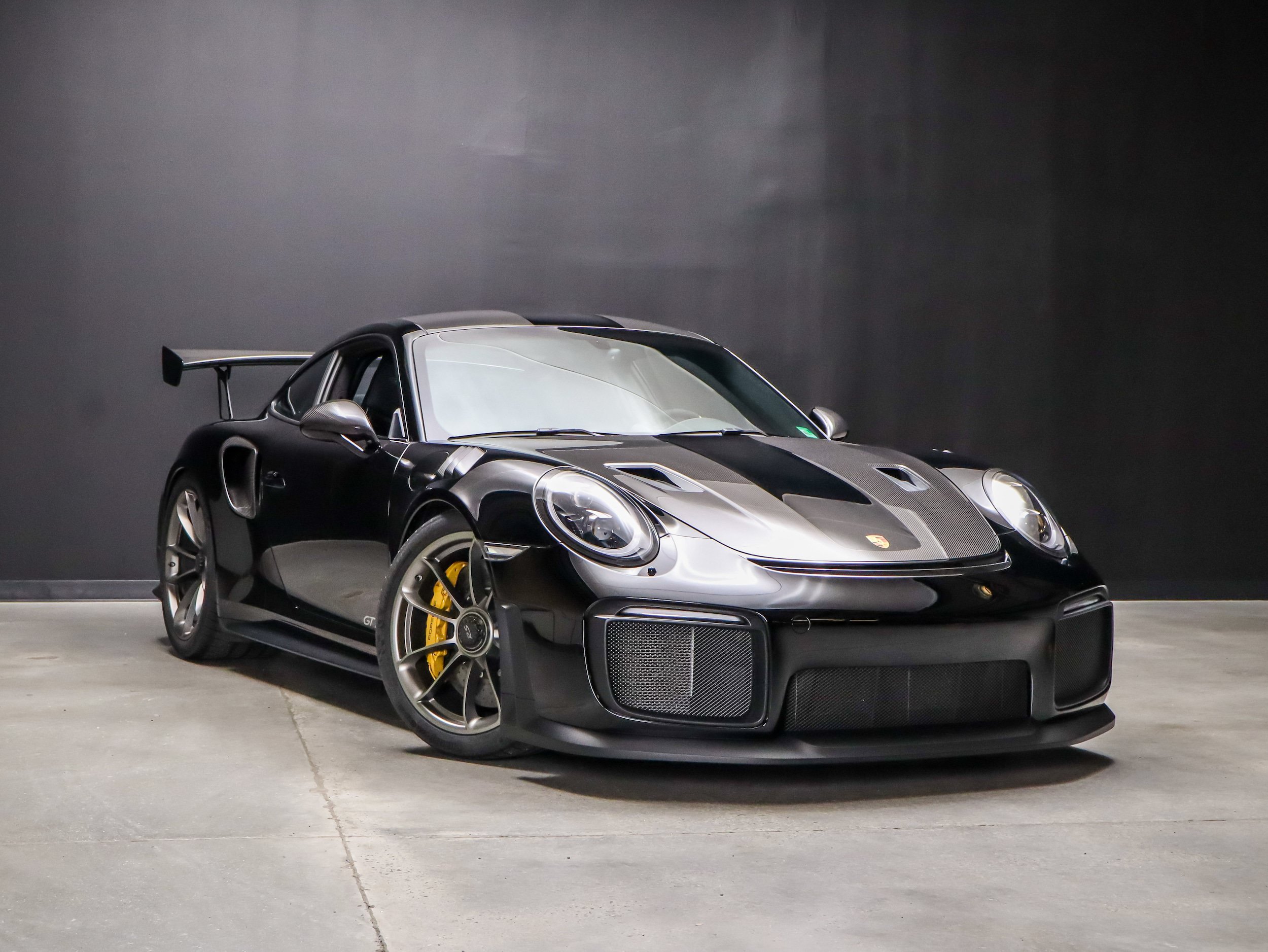 Certified 2018 Porsche 911 GT2 RS RWD image 2