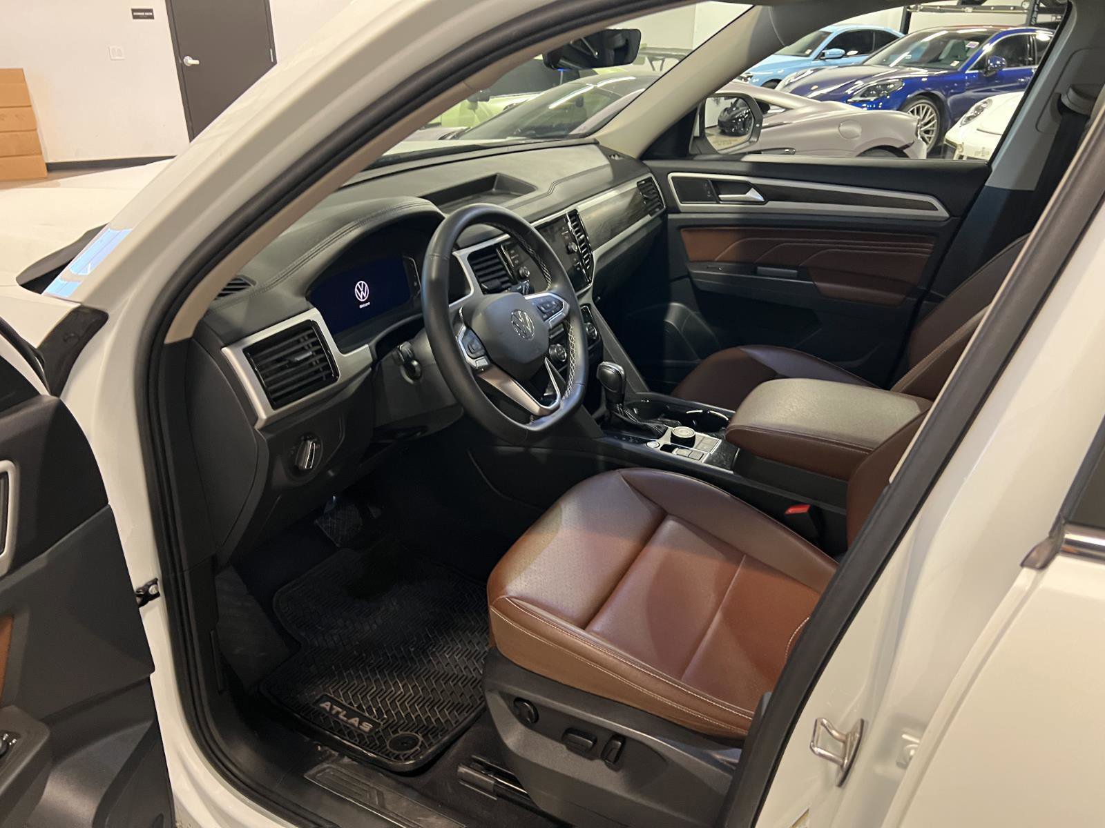 Used 2022 Volkswagen Atlas SE w/ Panoramic Sunroof Package image 10