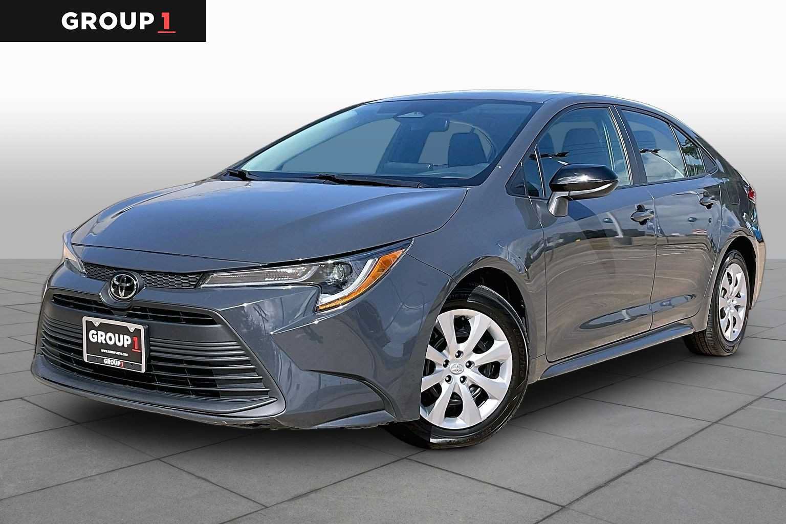 Used 2023 Toyota Corolla LE FWD image 1