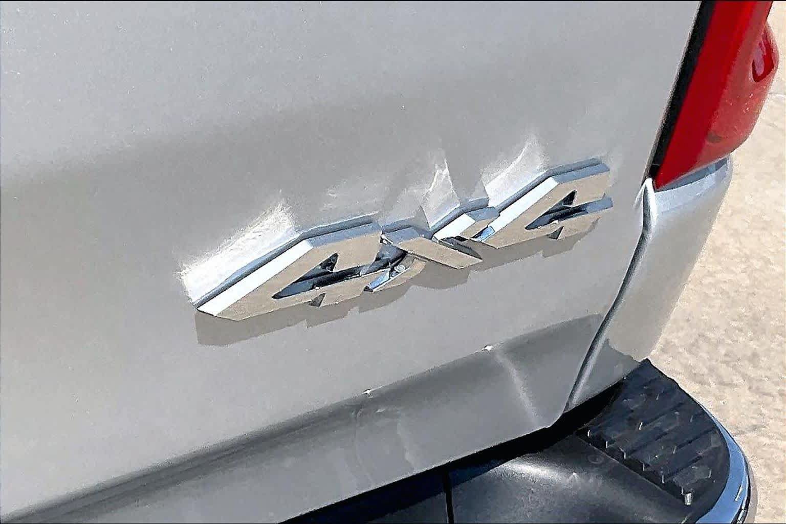 New 2027 RAM 1500 Laramie AWD/4WD image 15