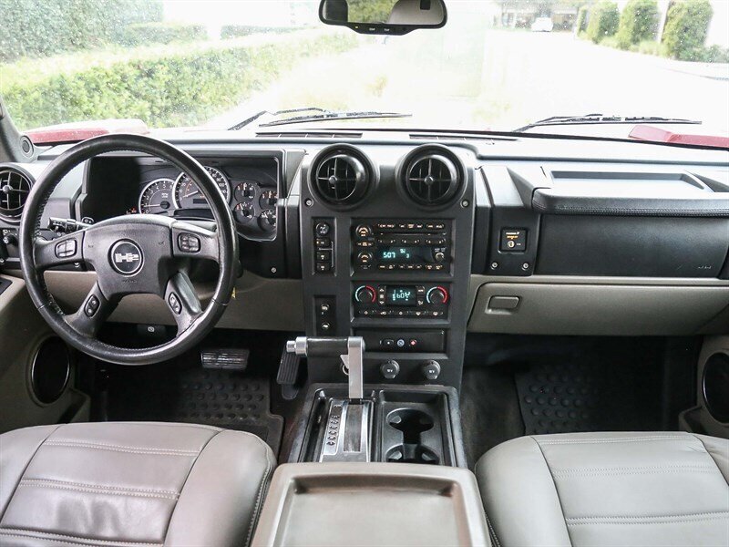 Used 2005 HUMMER H2 w/ Preferred Equipment Group AWD/4WD image 15