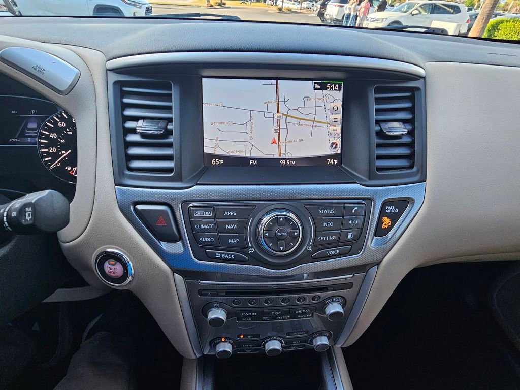 Used 2020 Nissan Pathfinder SL image 22