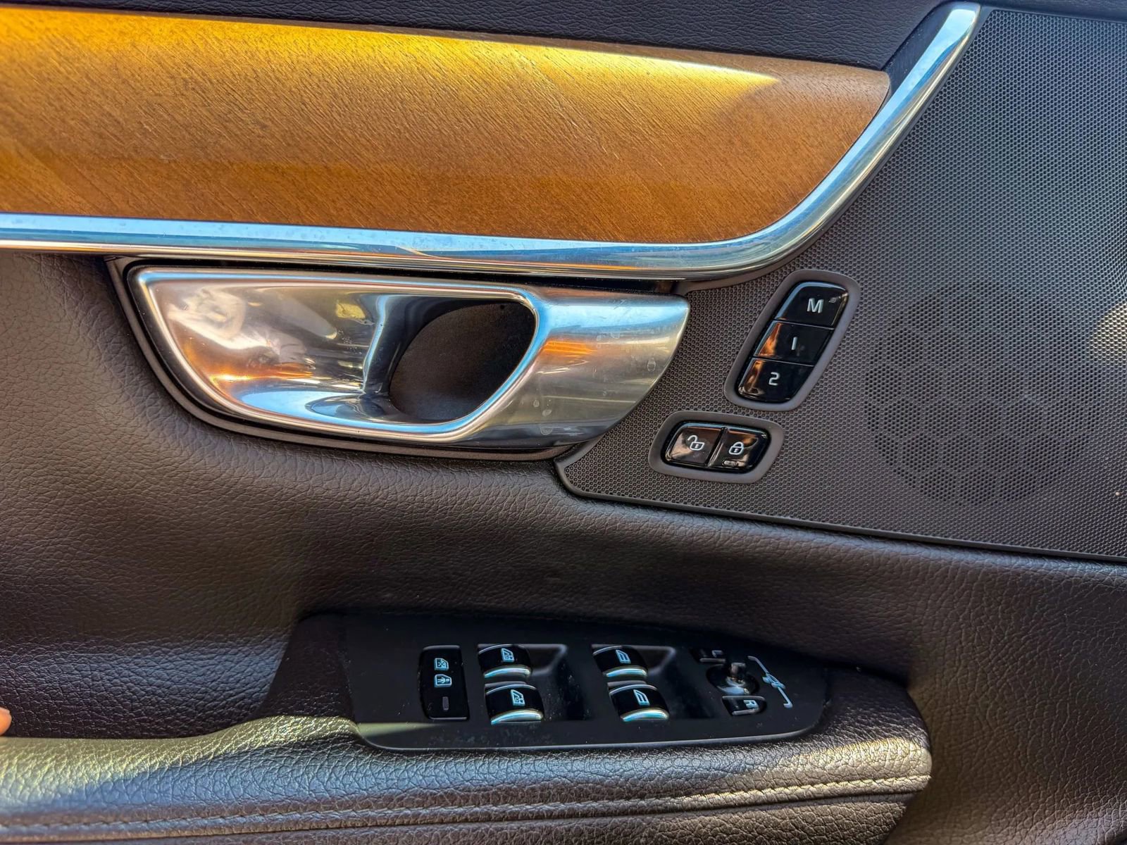 Used 2022 Volvo S90 B6 Momentum AWD/4WD image 39