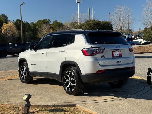 Used 2025 Jeep Compass Limited image 5