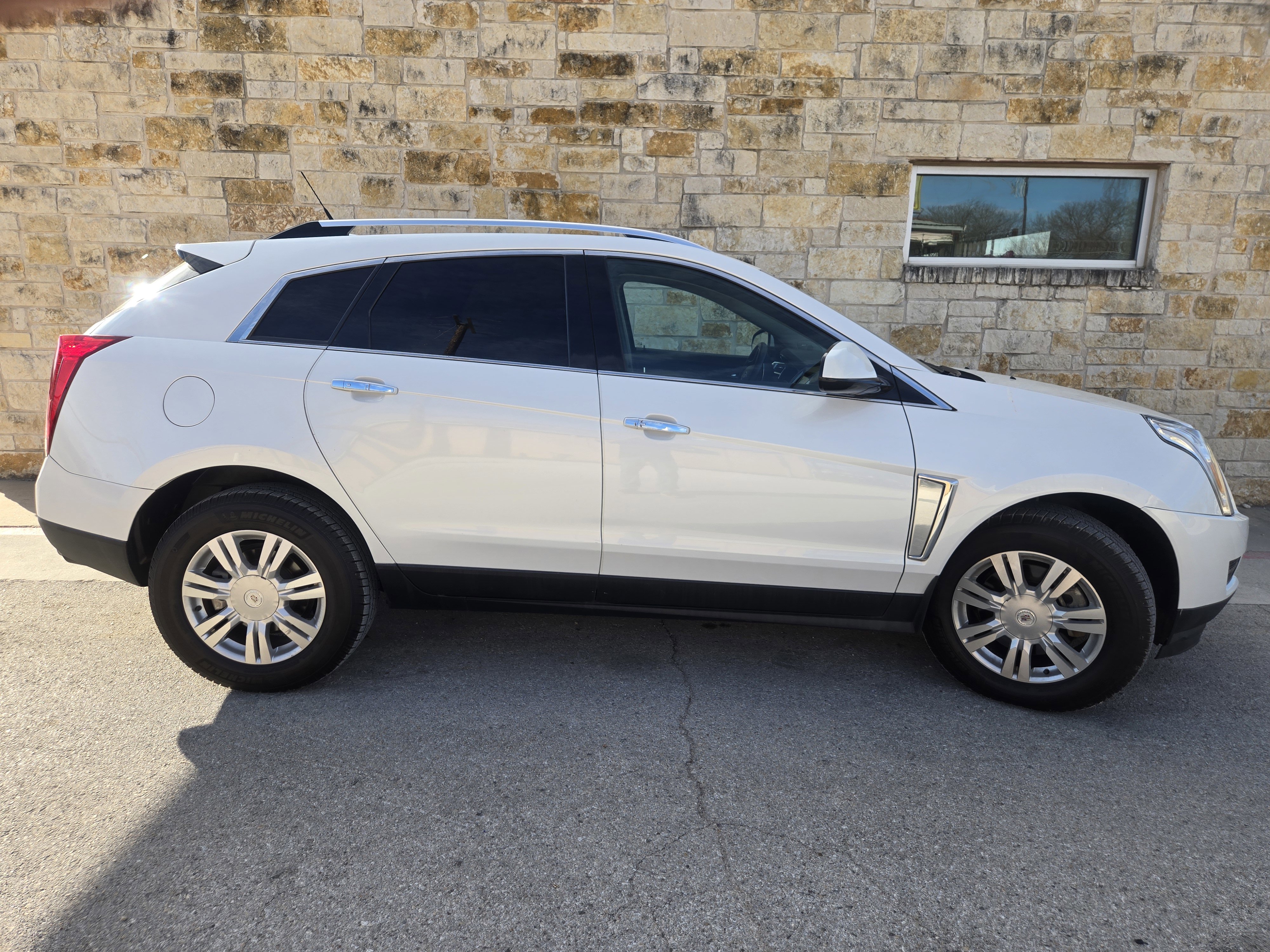 Used 2014 Cadillac SRX Luxury w/ Driver Awareness Package image 17