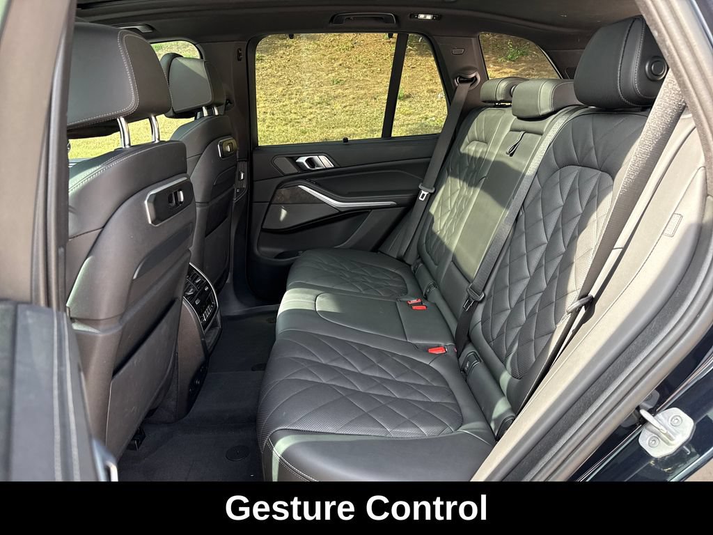 Used 2025 BMW X5 xDrive40i w/ Executive Package AWD/4WD image 29