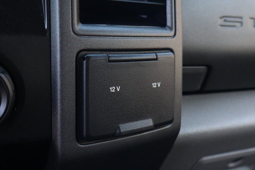 Used 2020 Ford F550 2WD Regular Cab Super Duty image 39