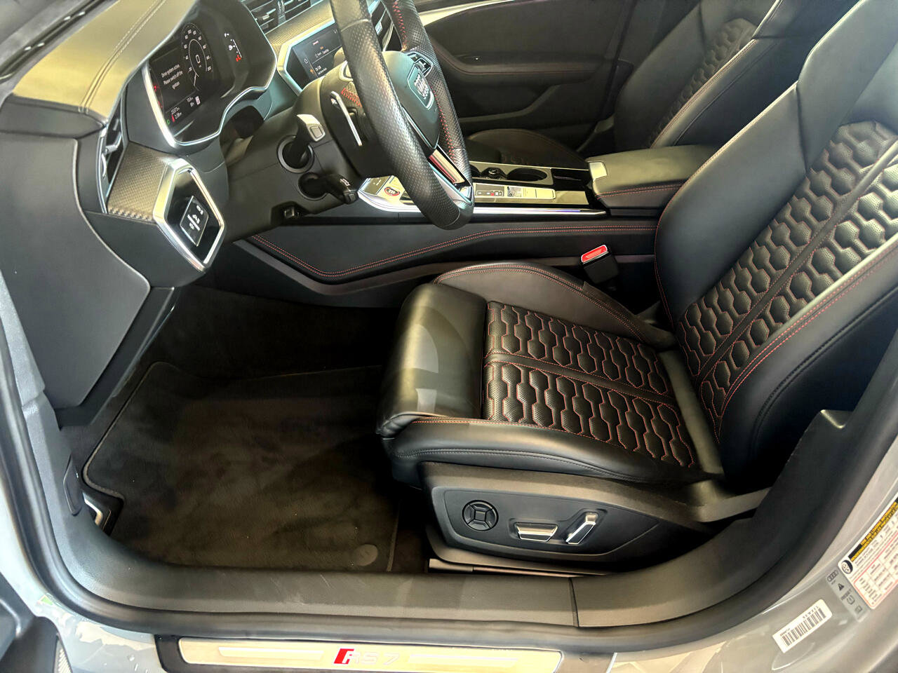 Used 2021 Audi RS 7 Sportback w/ Carbon Optic Package image 21