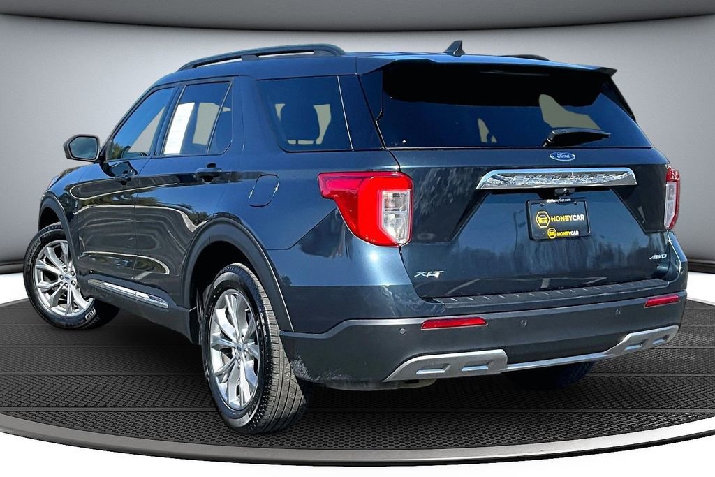 Used 2022 Ford Explorer XLT w/ Equipment Group 202A image 4