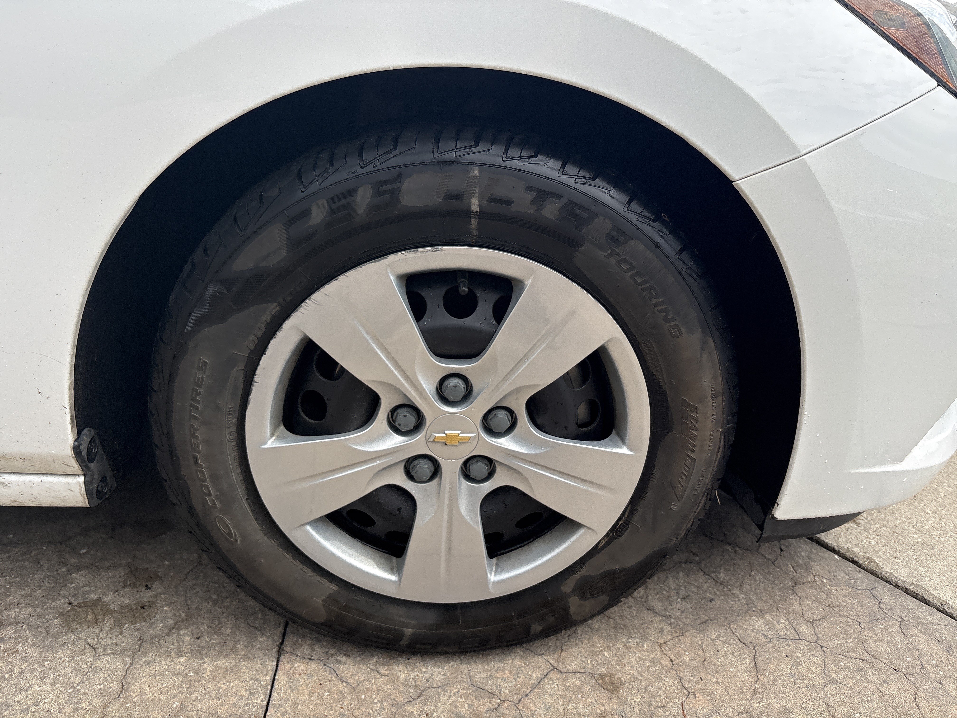Used 2018 Chevrolet Cruze LS FWD image 11