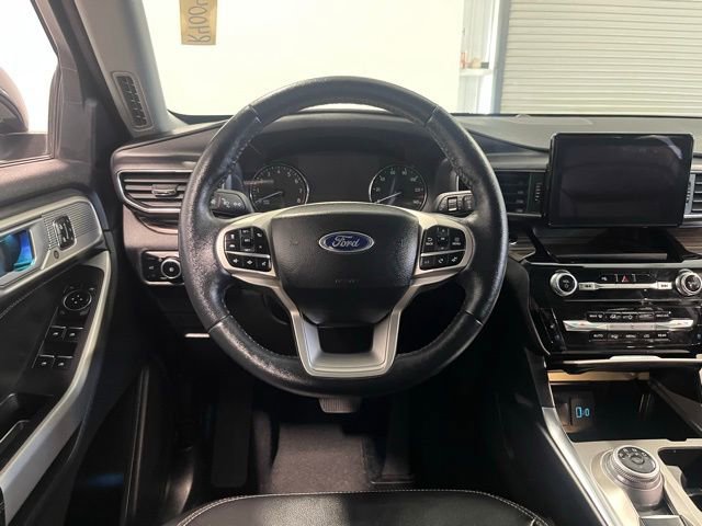 Used 2023 Ford Explorer Limited w/ Equipment Group 301A image 21