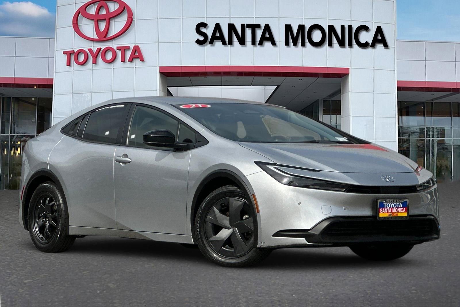 Used 2023 Toyota Prius LE FWD image 1