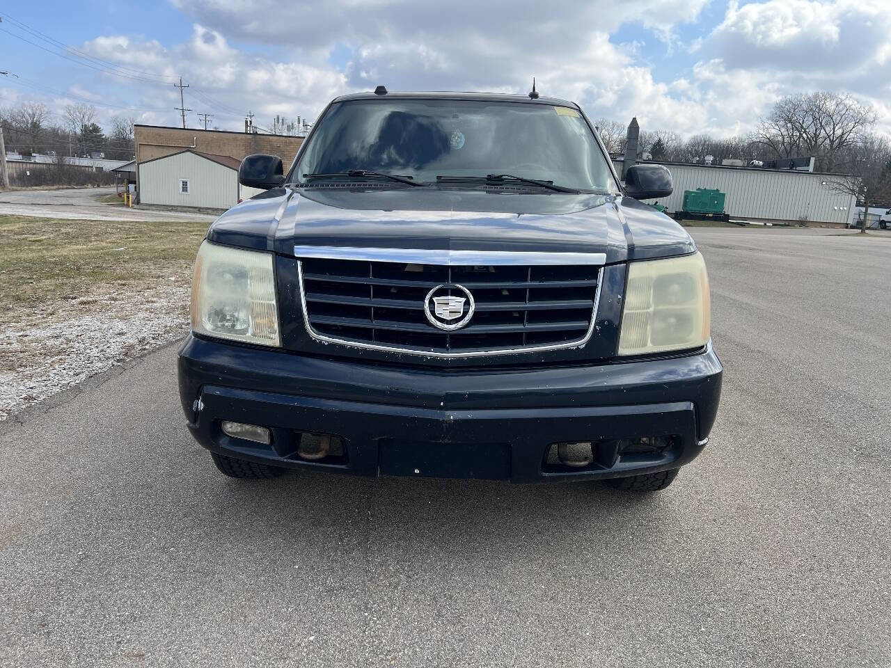Used 2004 Cadillac Escalade Base AWD 4dr SUV image 3