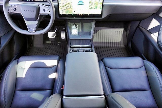 Used 2023 Tesla Model X AWD/4WD image 22