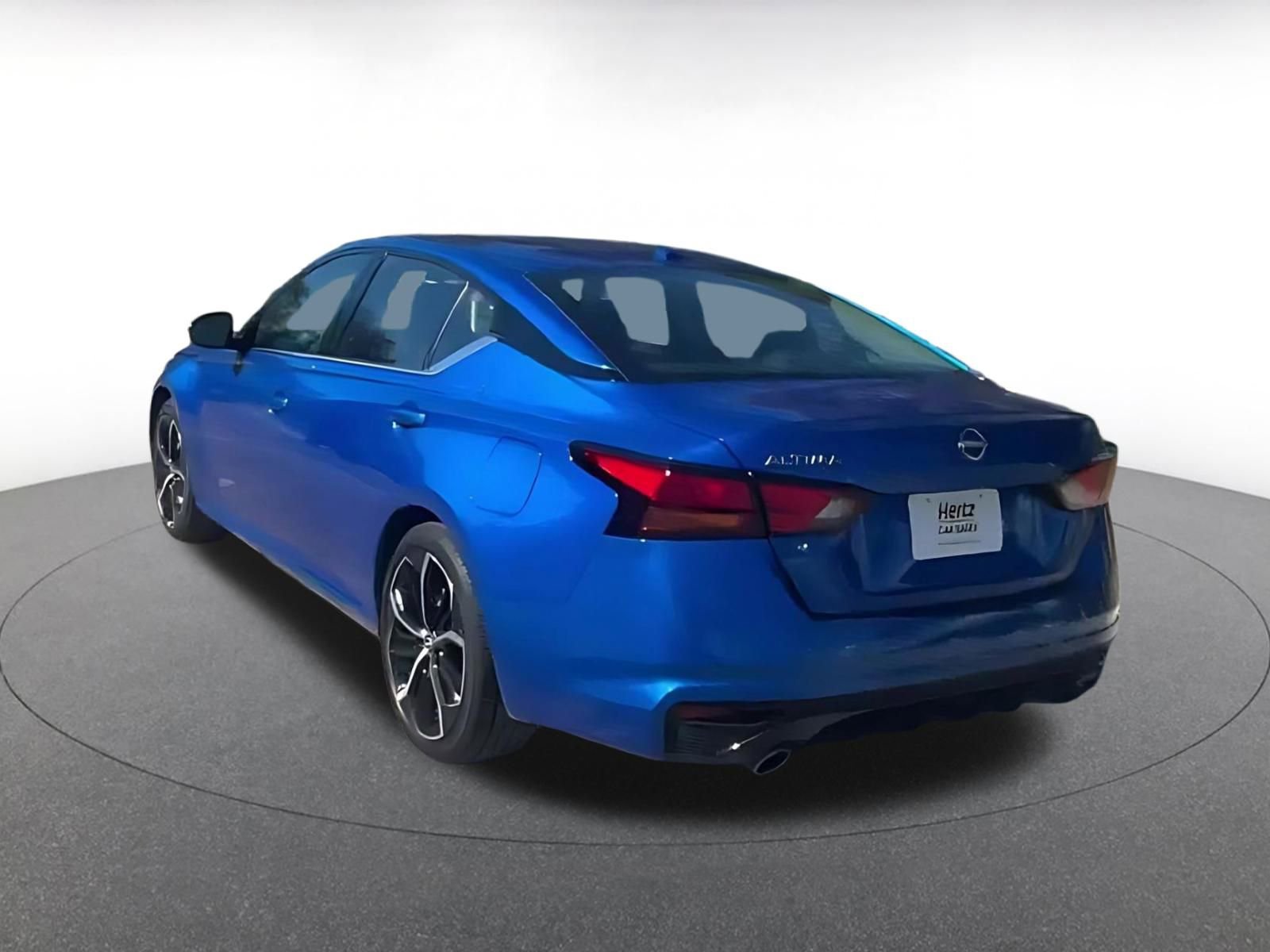 Used 2025 Nissan Altima 2.5 SR image 11