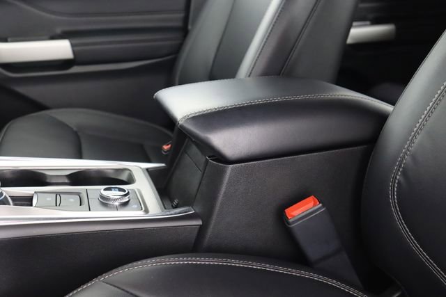 Certified 2022 Ford Explorer XLT w/ Equipment Group 202A image 51