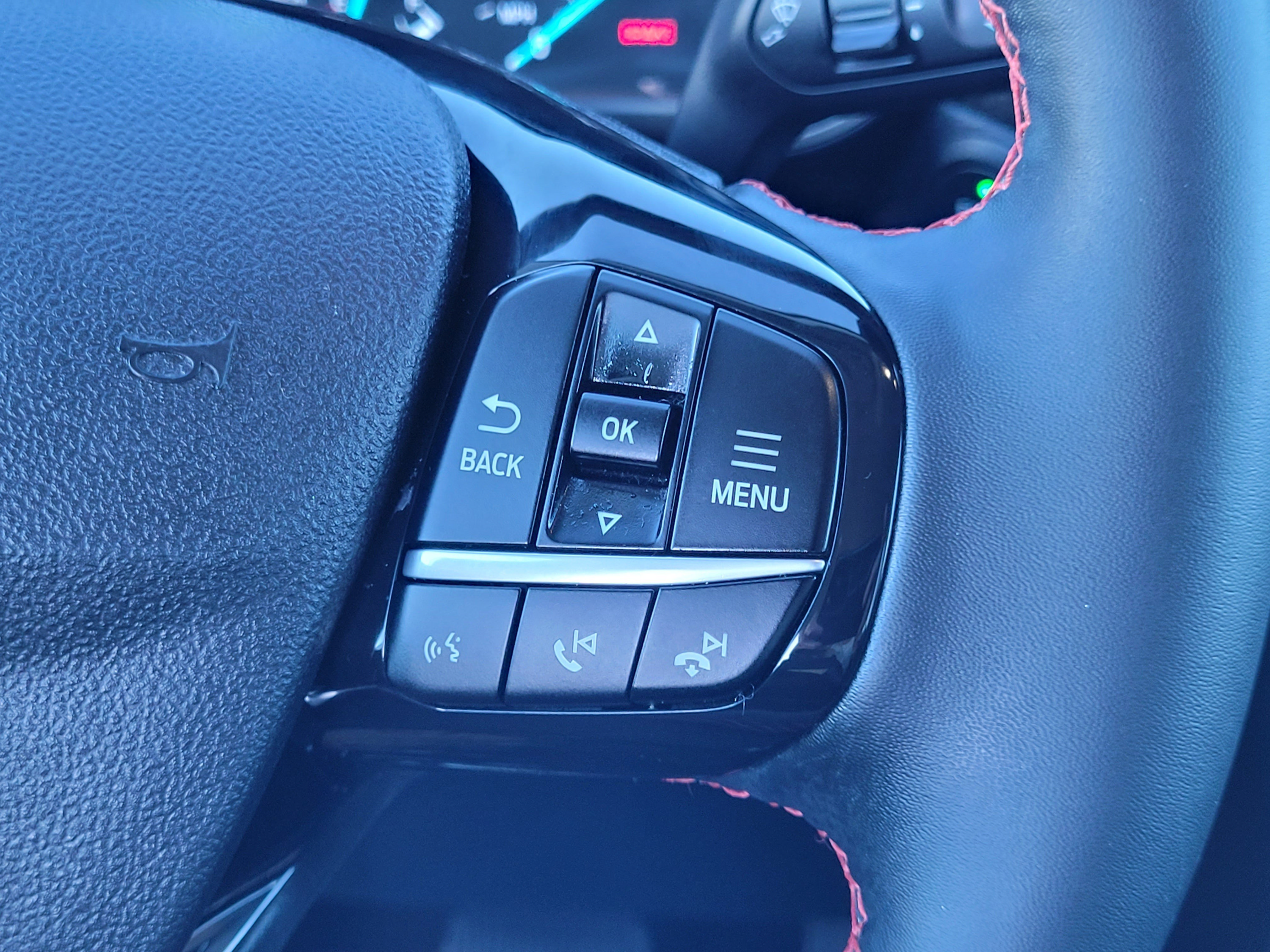 Certified 2021 Ford Escape SEL w/ SEL Stealth AWD Package image 13