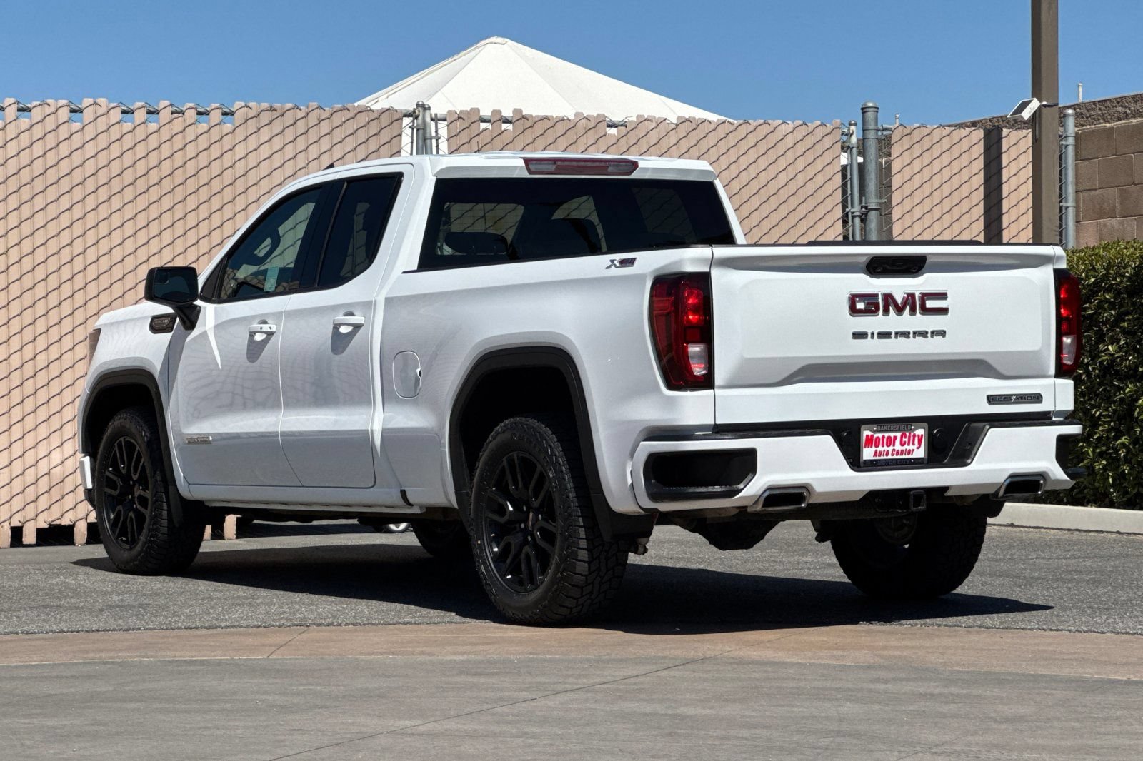 Certified 2023 GMC Sierra 1500 Elevation w/ X31 Off-Road Package AWD/4WD image 6