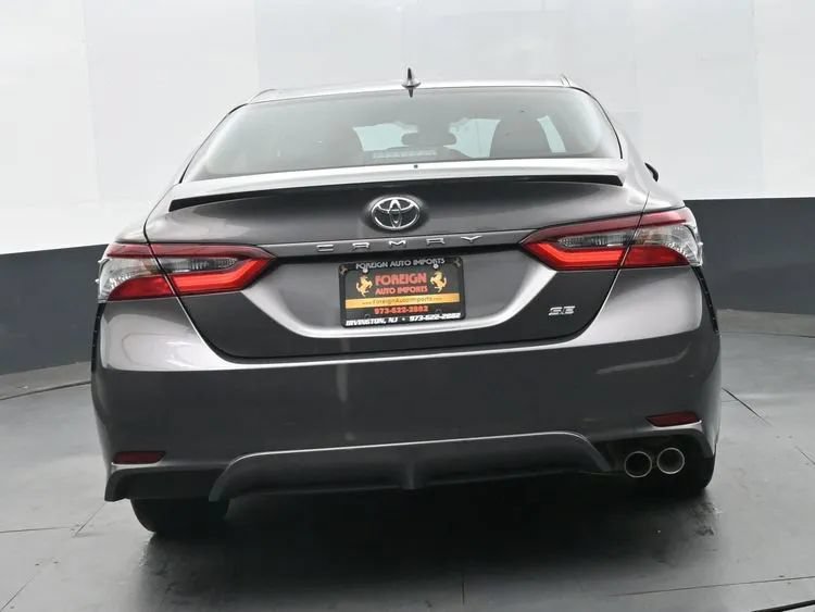 Used 2023 Toyota Camry SE FWD image 8