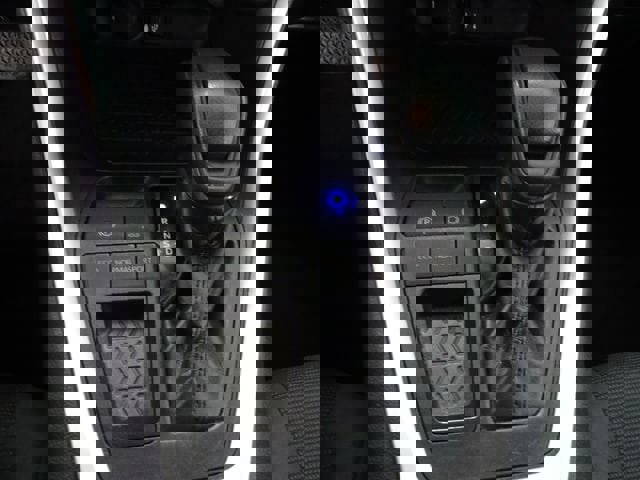 Used 2019 Toyota RAV4 LE FWD image 9