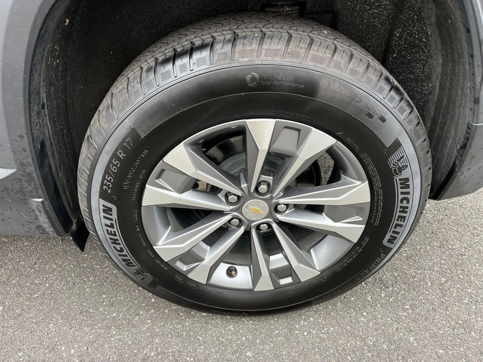 Used 2025 Chevrolet Equinox LT image 29