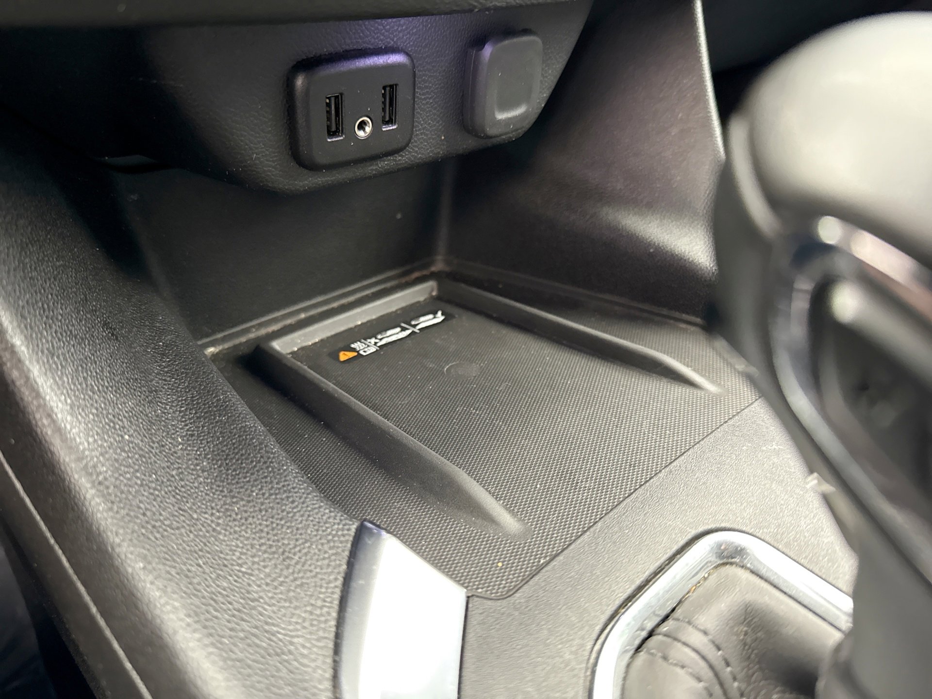 Used 2023 Chevrolet Traverse LT image 17