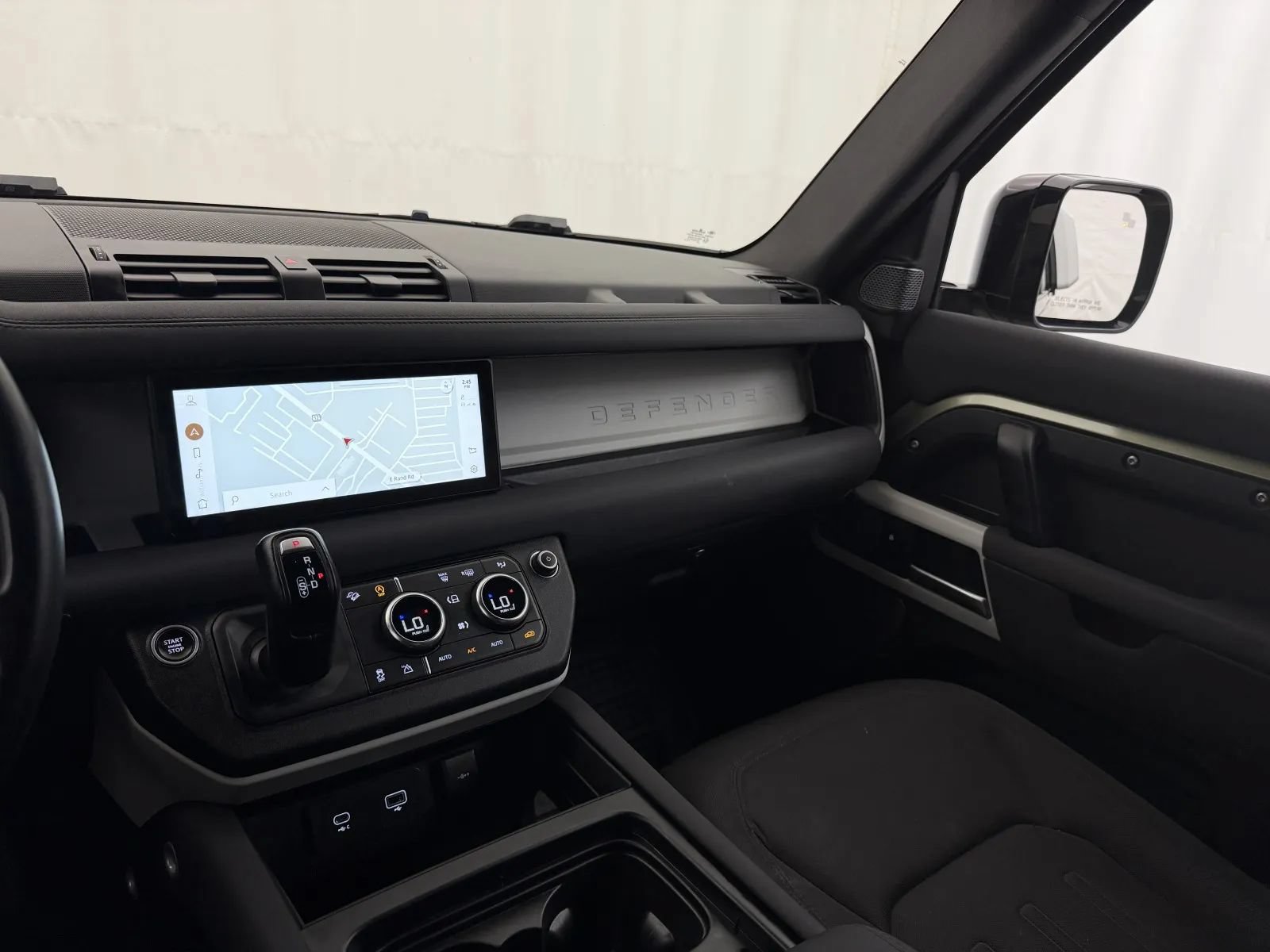 Used 2022 Land Rover Defender 90 AWD/4WD image 16