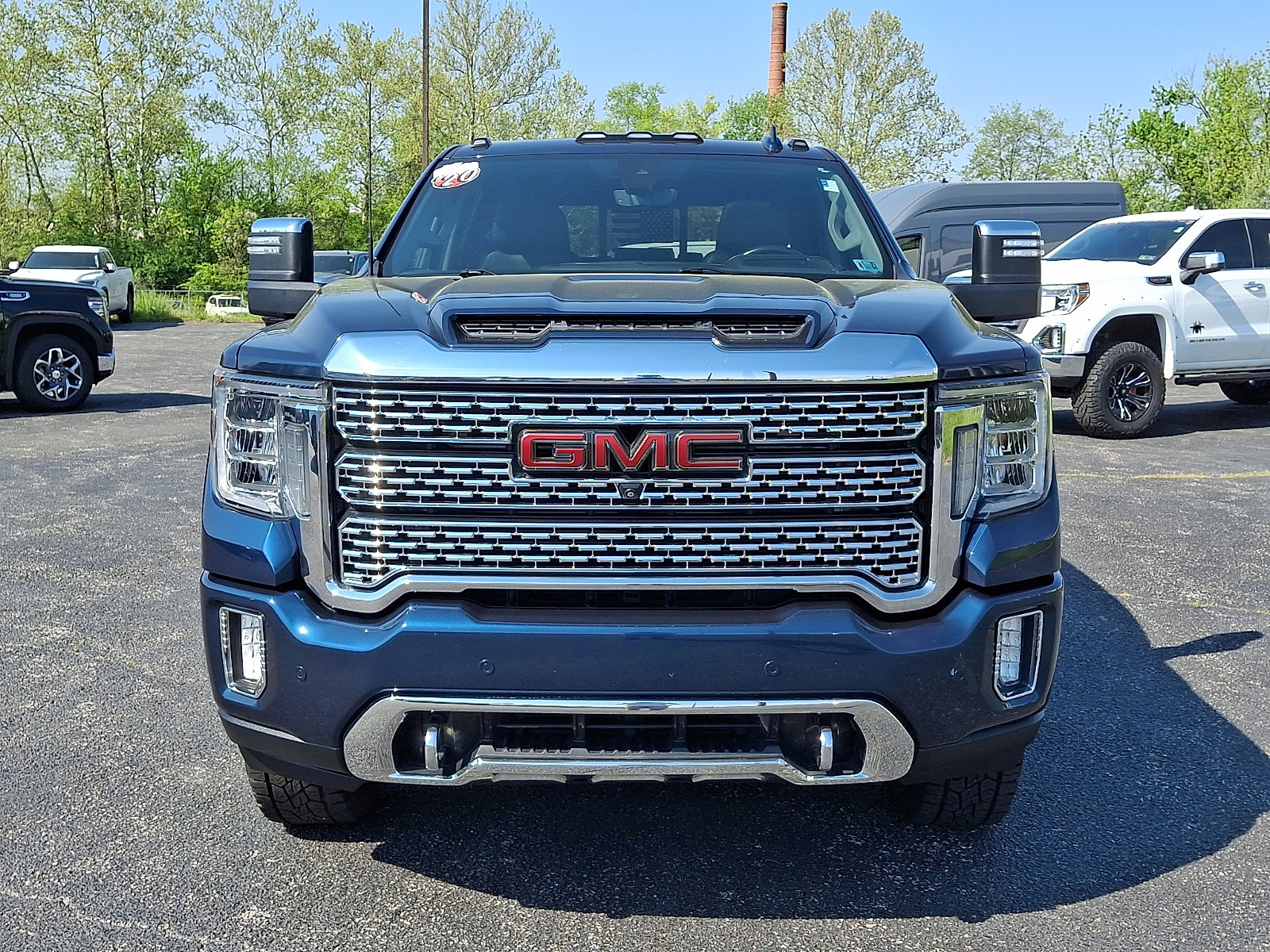 Used 2020 GMC Sierra 2500 Denali w/ Denali Ultimate Package AWD/4WD image 3