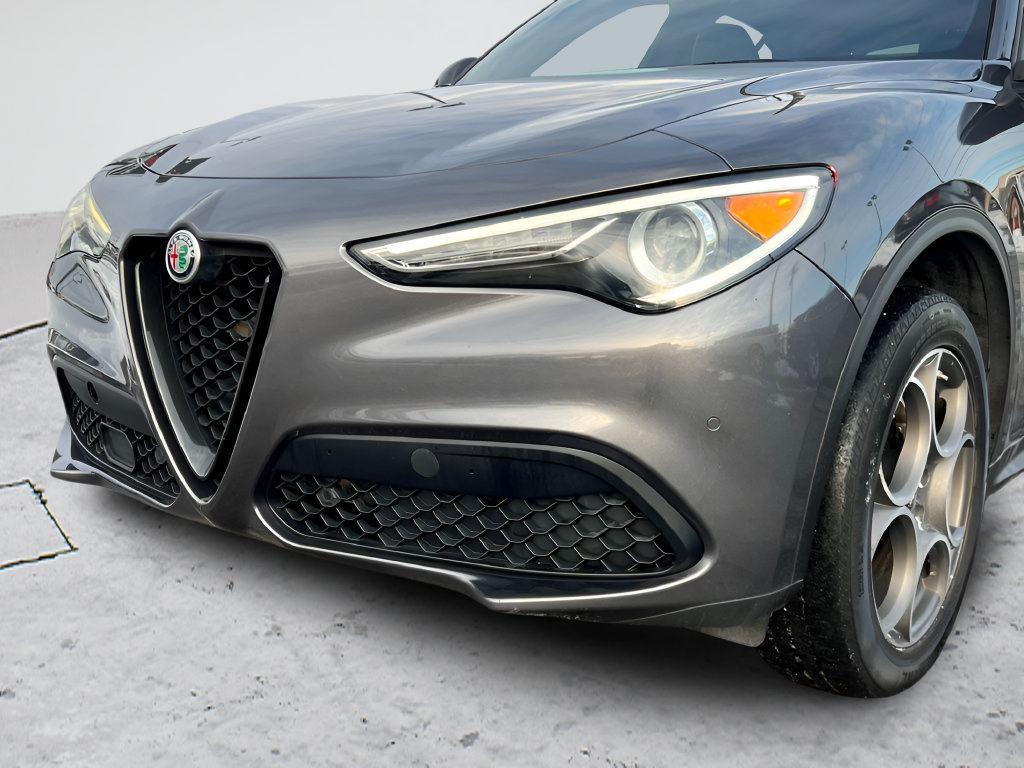 Used 2023 Alfa Romeo Stelvio Sprint RWD image 35