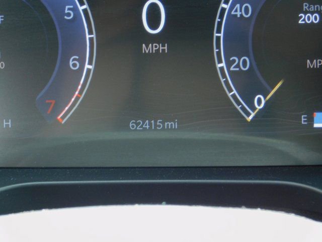 Used 2023 Jeep Grand Cherokee Limited image 2