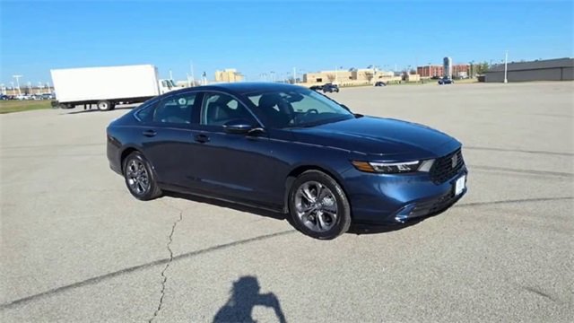 Certified 2025 Honda Accord EX-L image 9