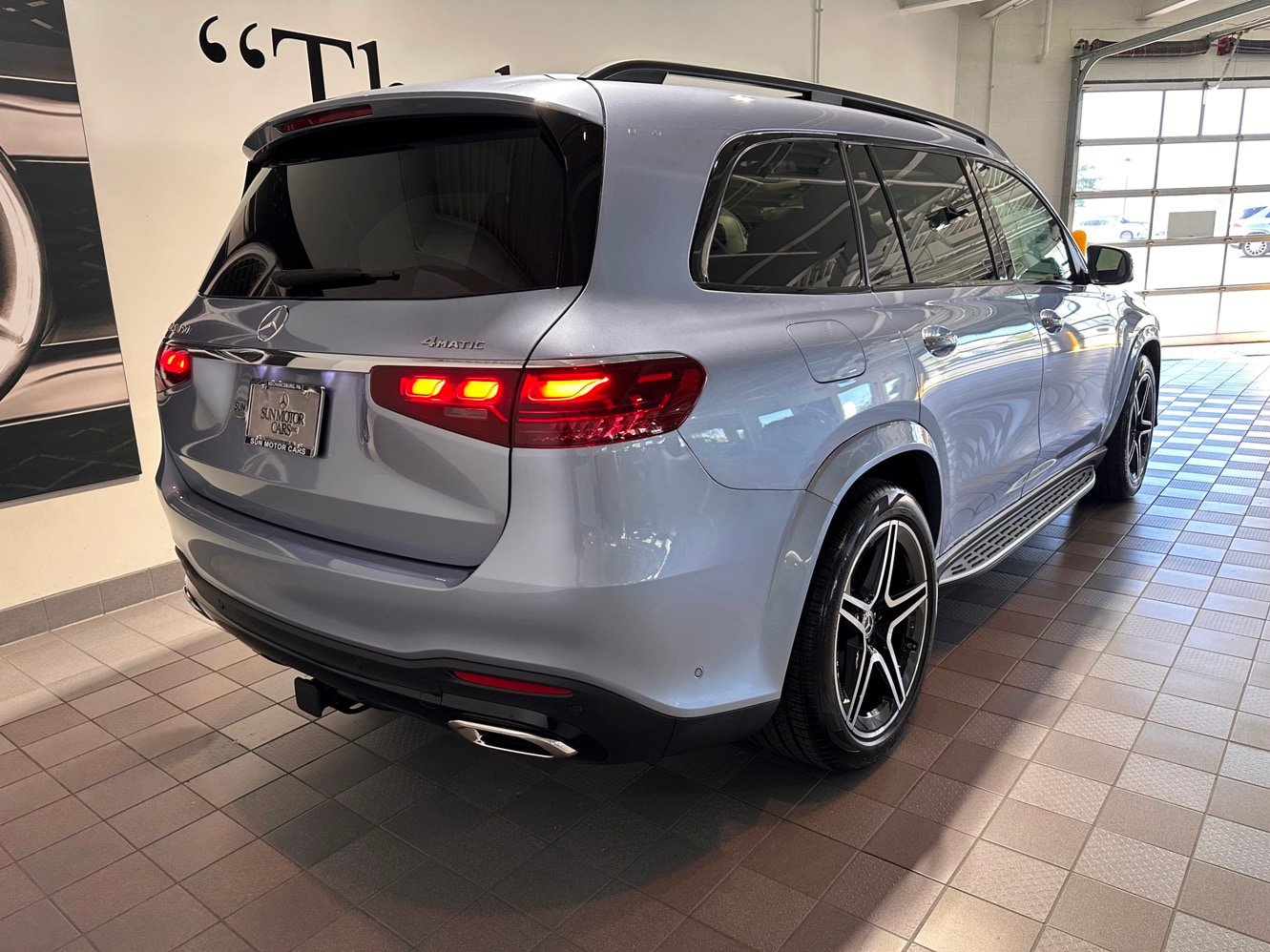 Used 2026 Mercedes-Benz GLS 450 4MATIC image 4