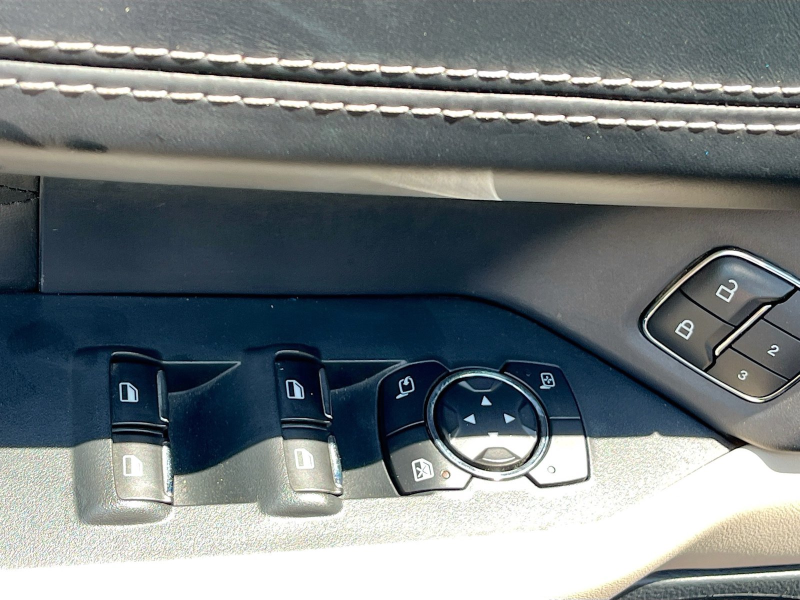 Used 2022 Ford Expedition Platinum AWD/4WD image 17