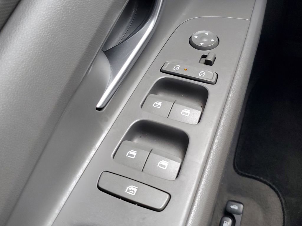 Used 2024 Hyundai Elantra SEL w/ Convenience Package FWD image 17