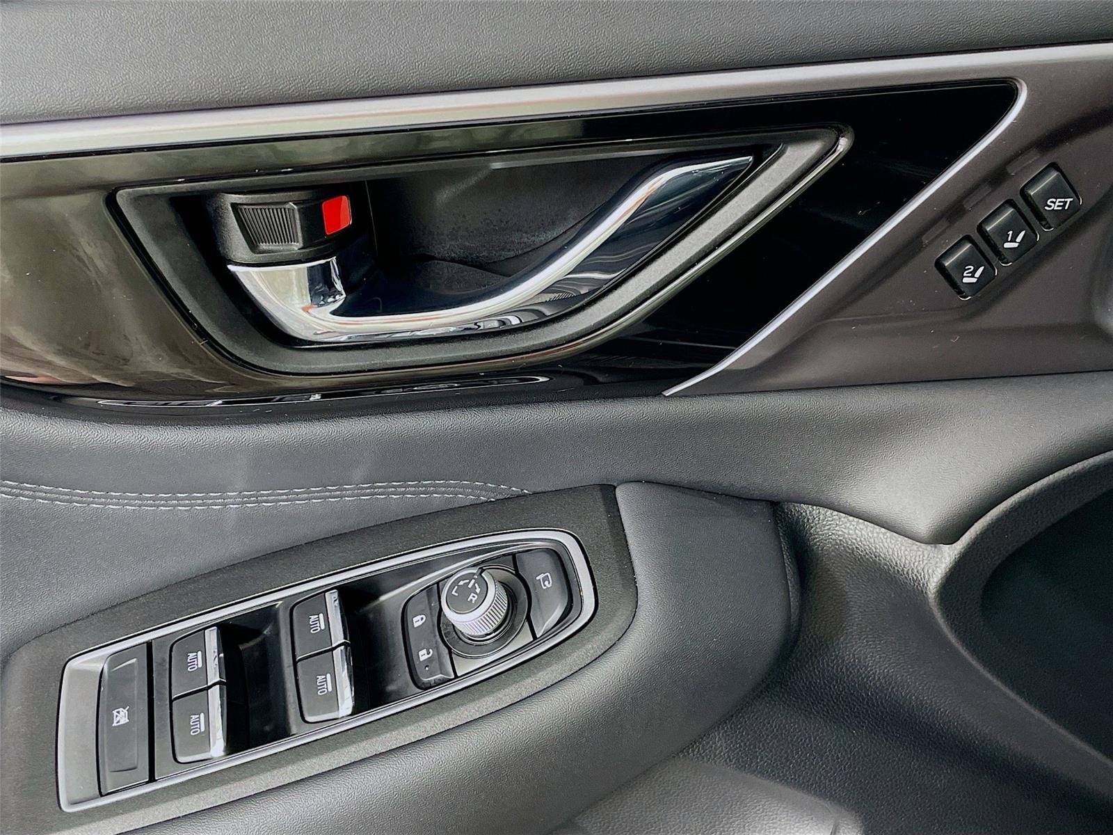 Used 2025 Subaru Outback Touring AWD/4WD image 23