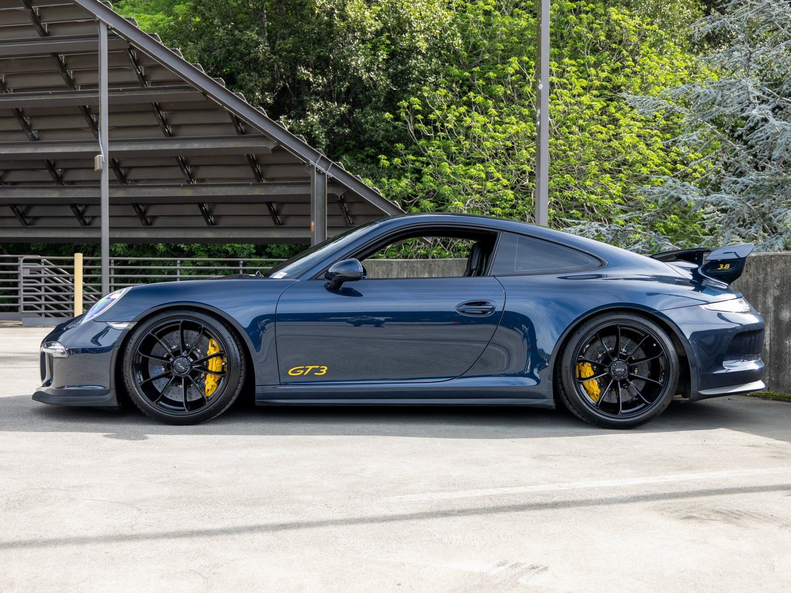 Used 2016 Porsche 911 GT3 image 2