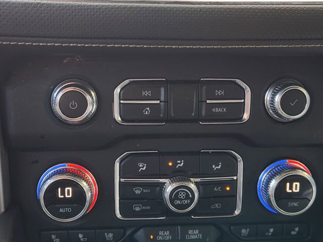 Used 2023 GMC Yukon XL SLT w/ SLT Premium Package image 18