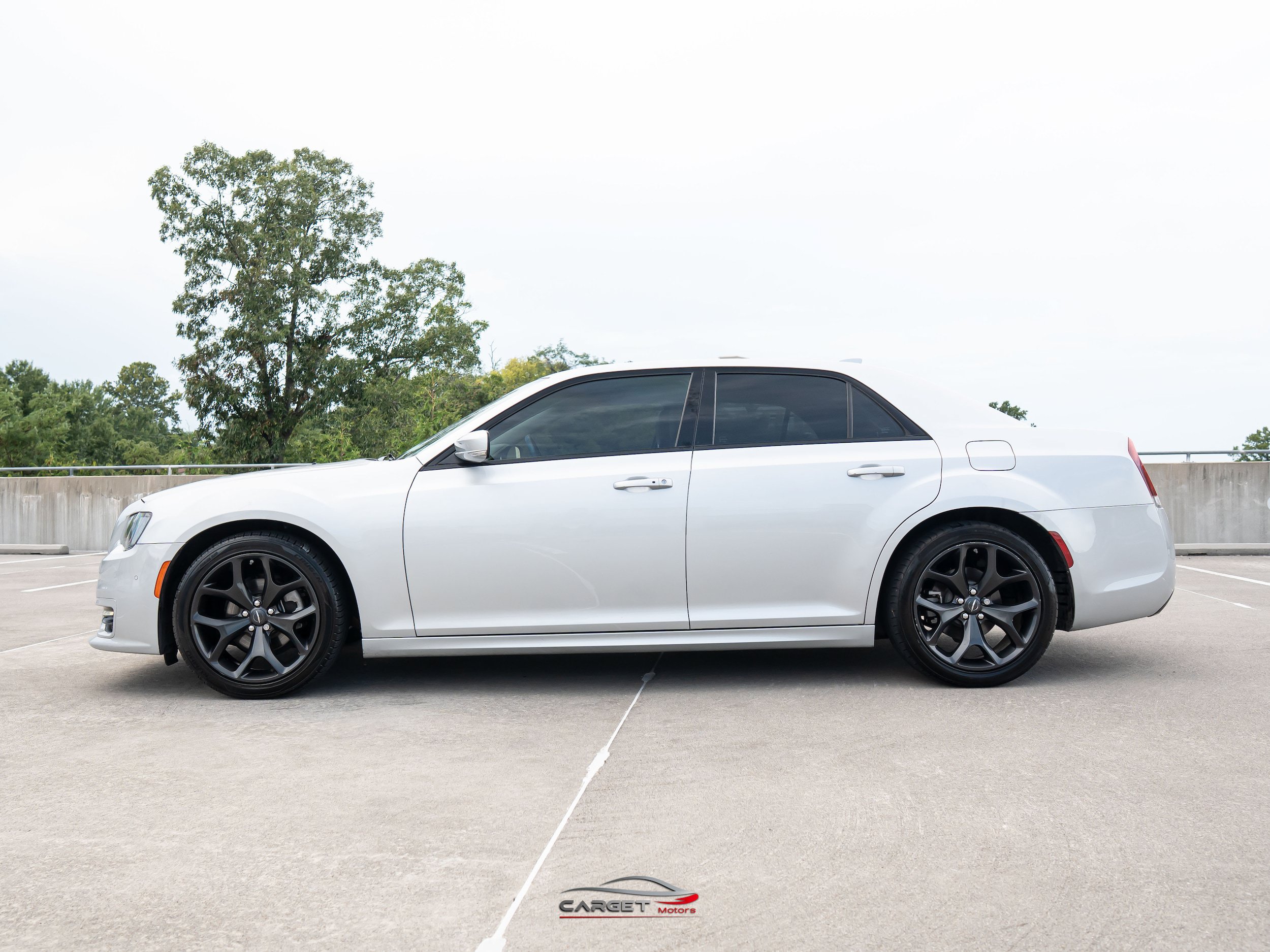 Used 2022 Chrysler 300 Touring L RWD image 4