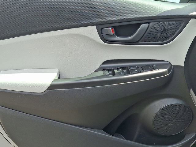 Certified 2023 Hyundai Kona SEL AWD/4WD image 12