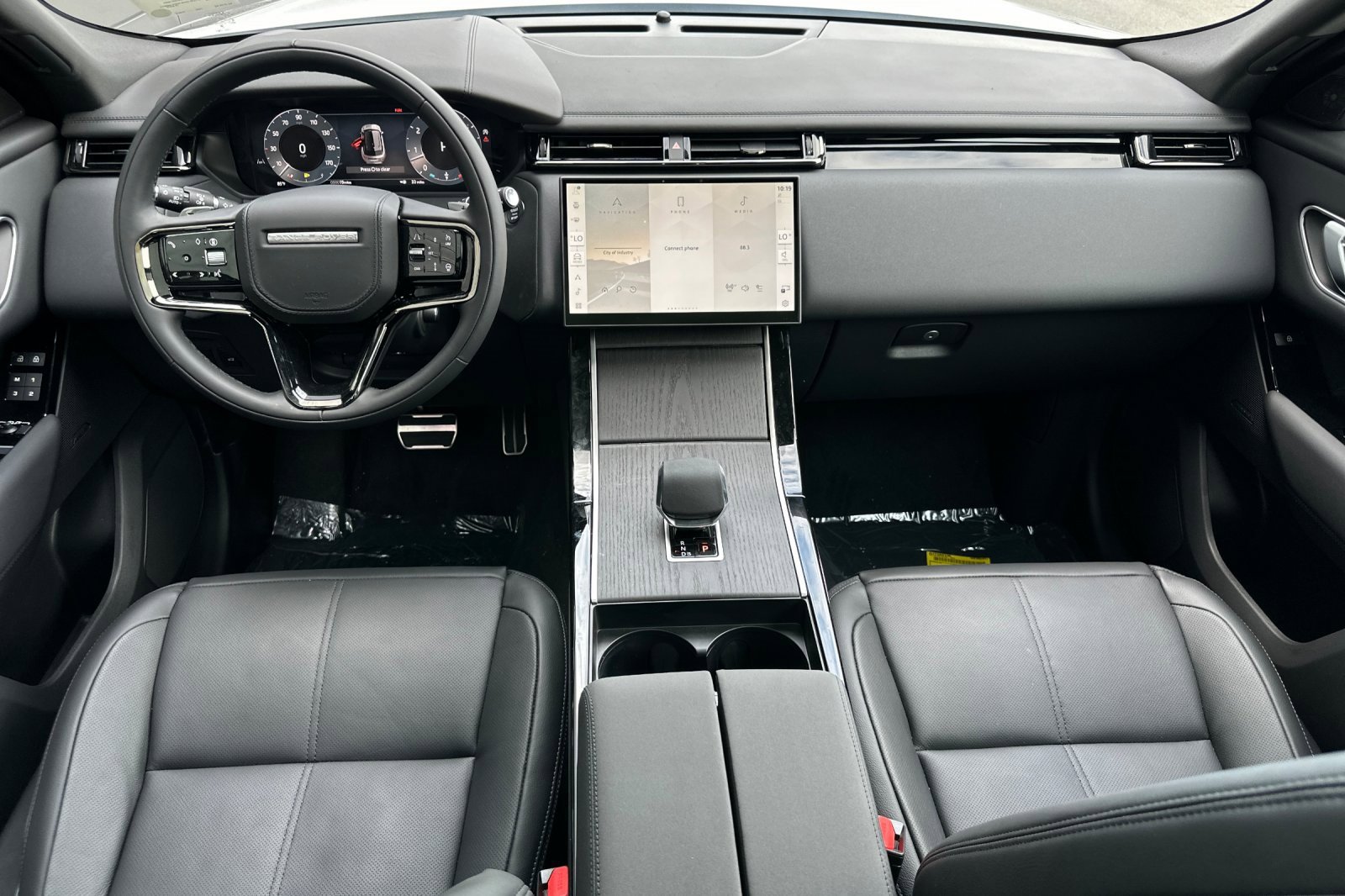 New 2026 Land Rover Range Rover Velar Dynamic SE image 14