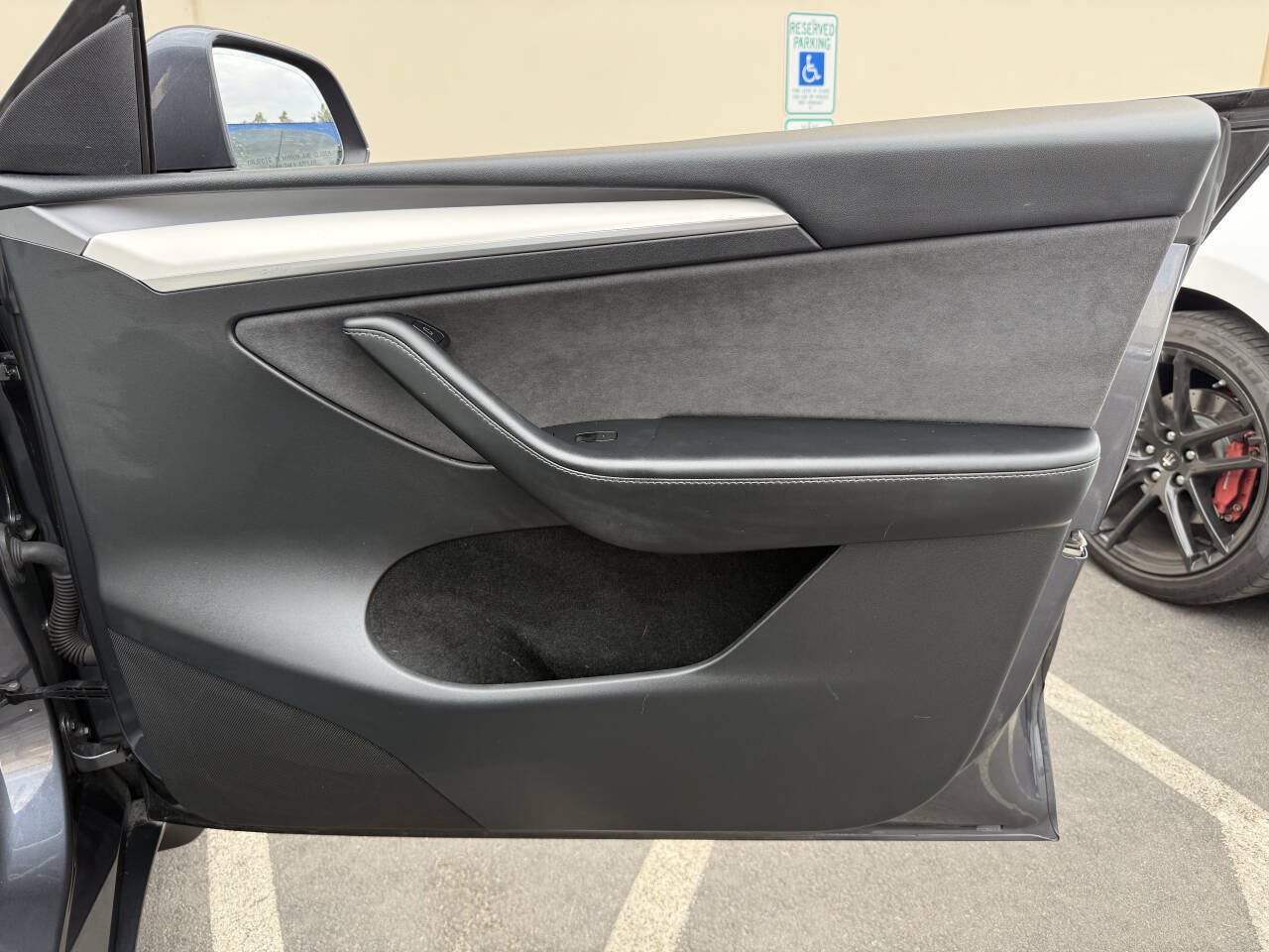 Used 2023 Tesla Model Y Performance AWD/4WD image 30