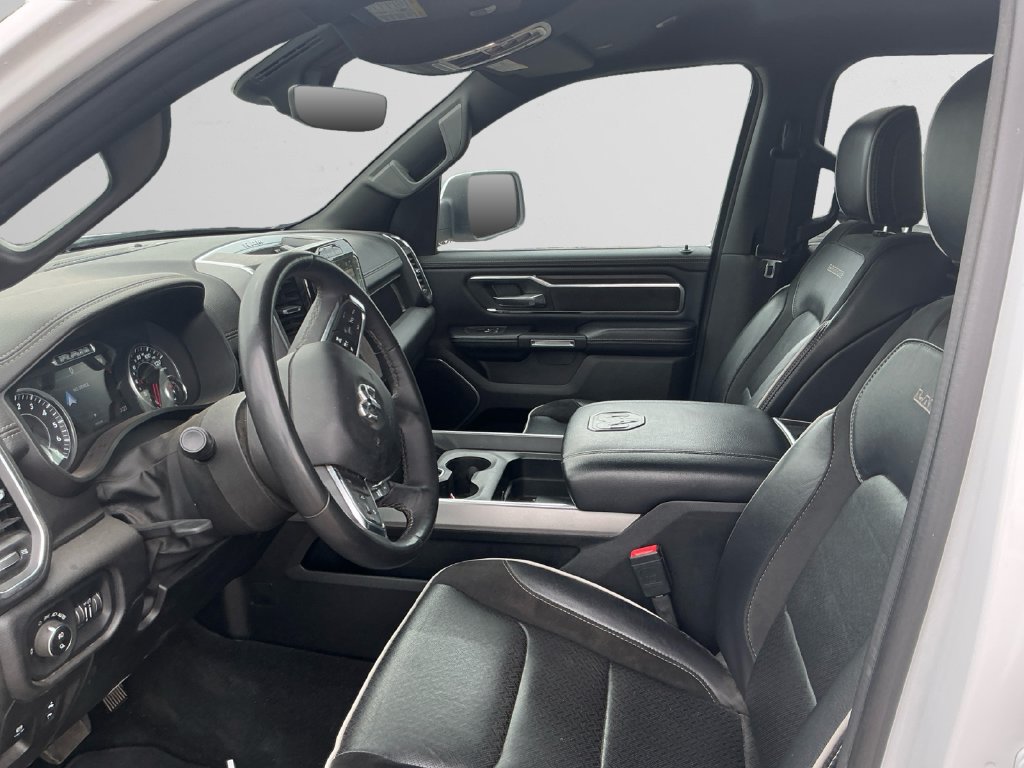 Used 2025 RAM 1500 Laramie AWD/4WD image 9